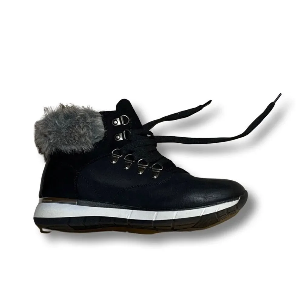 Lapierce Women's All-Weather Hiker Bootie Size 39
